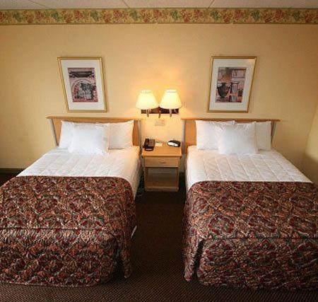 Lodge West Knights Inn Six Flags חדר תמונה
